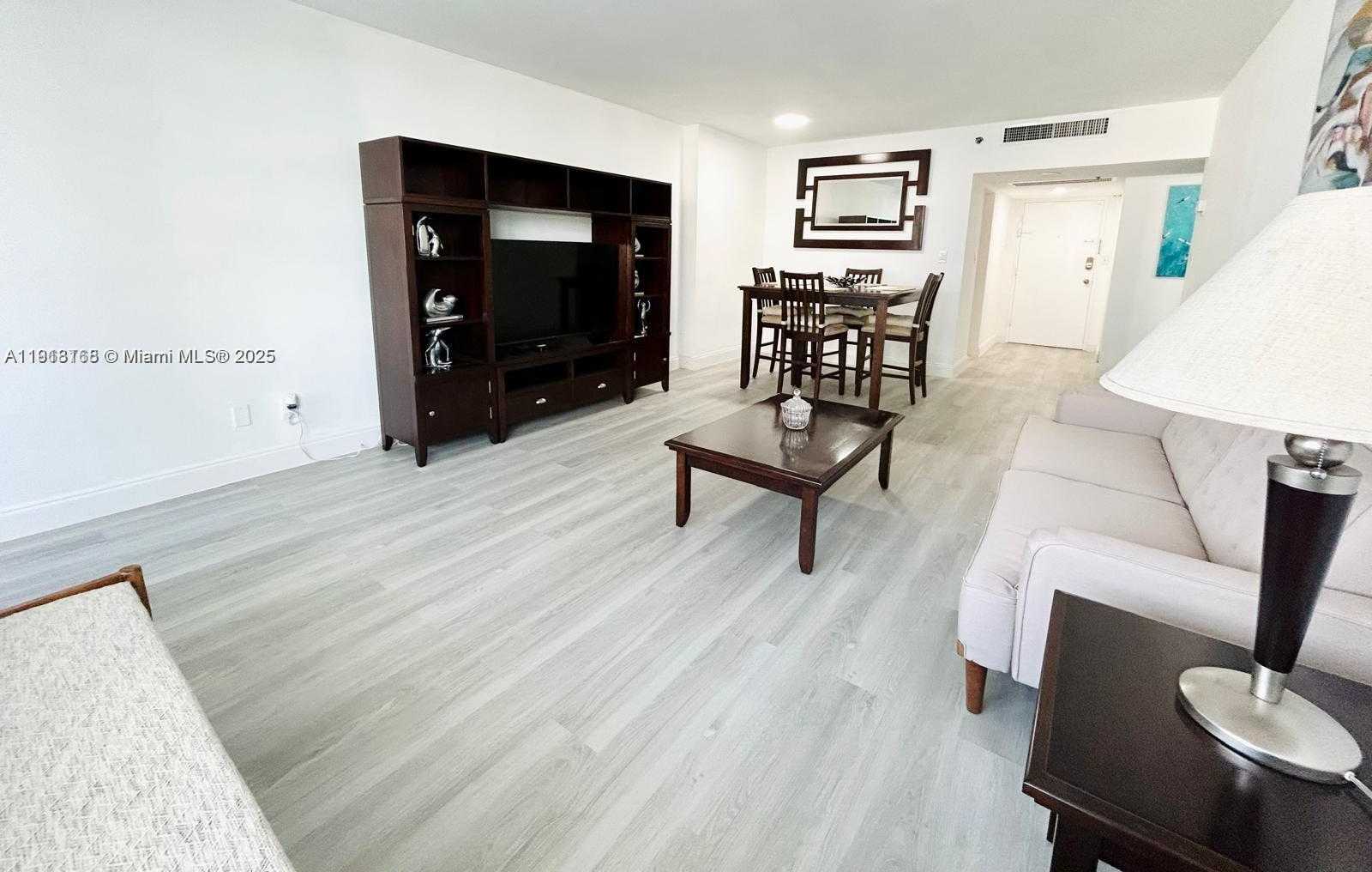 Small Image of 100 LINCOLN RD #535, Miami Beach Number 2