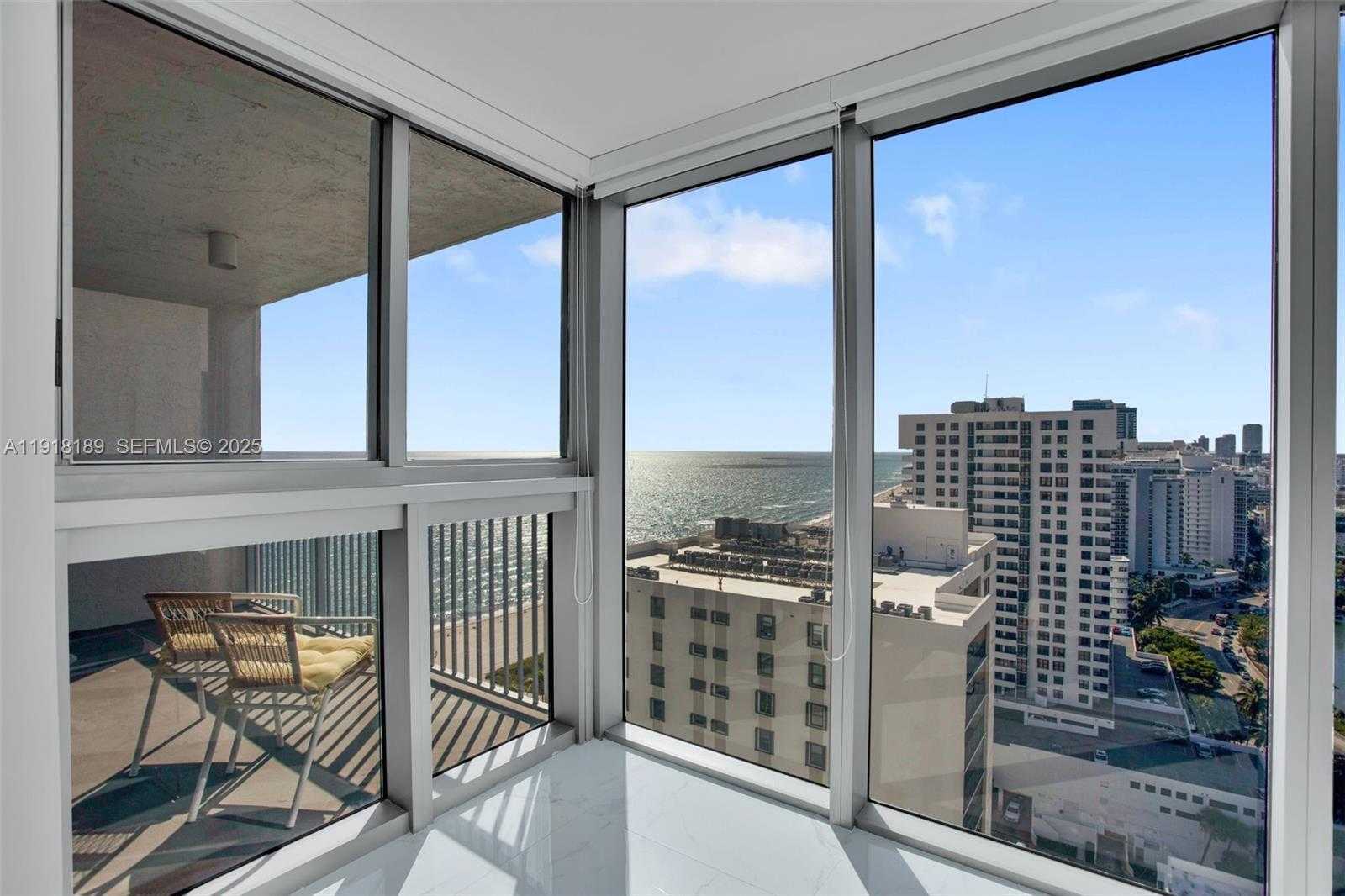 Small Image of 2655 COLLINS AVE #PH06/08, Miami Beach Number 36