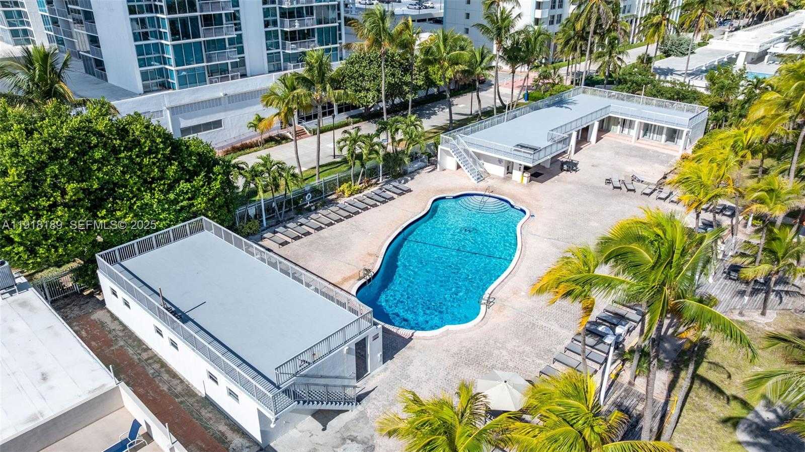 Small Image of 2655 COLLINS AVE #PH06/08, Miami Beach Number 45