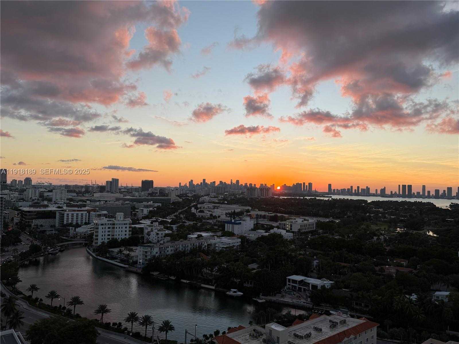 Small Image of 2655 COLLINS AVE #PH06/08, Miami Beach Number 52