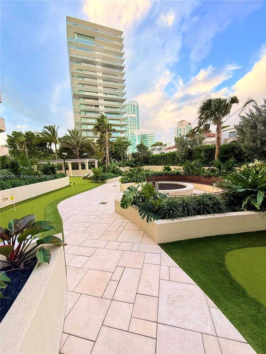 Small Image of 300 SOUTH POINTE DR #906, Miami Beach Number 37
