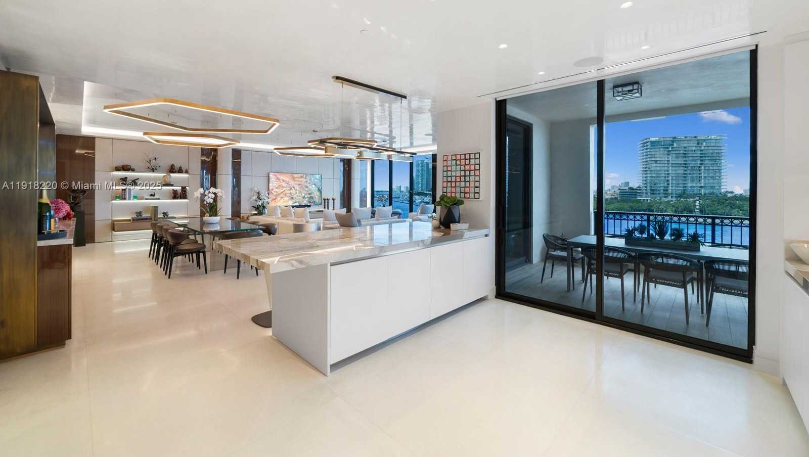 Small Image of 6800 FISHER ISLAND DR #6864, Miami Beach Number 23