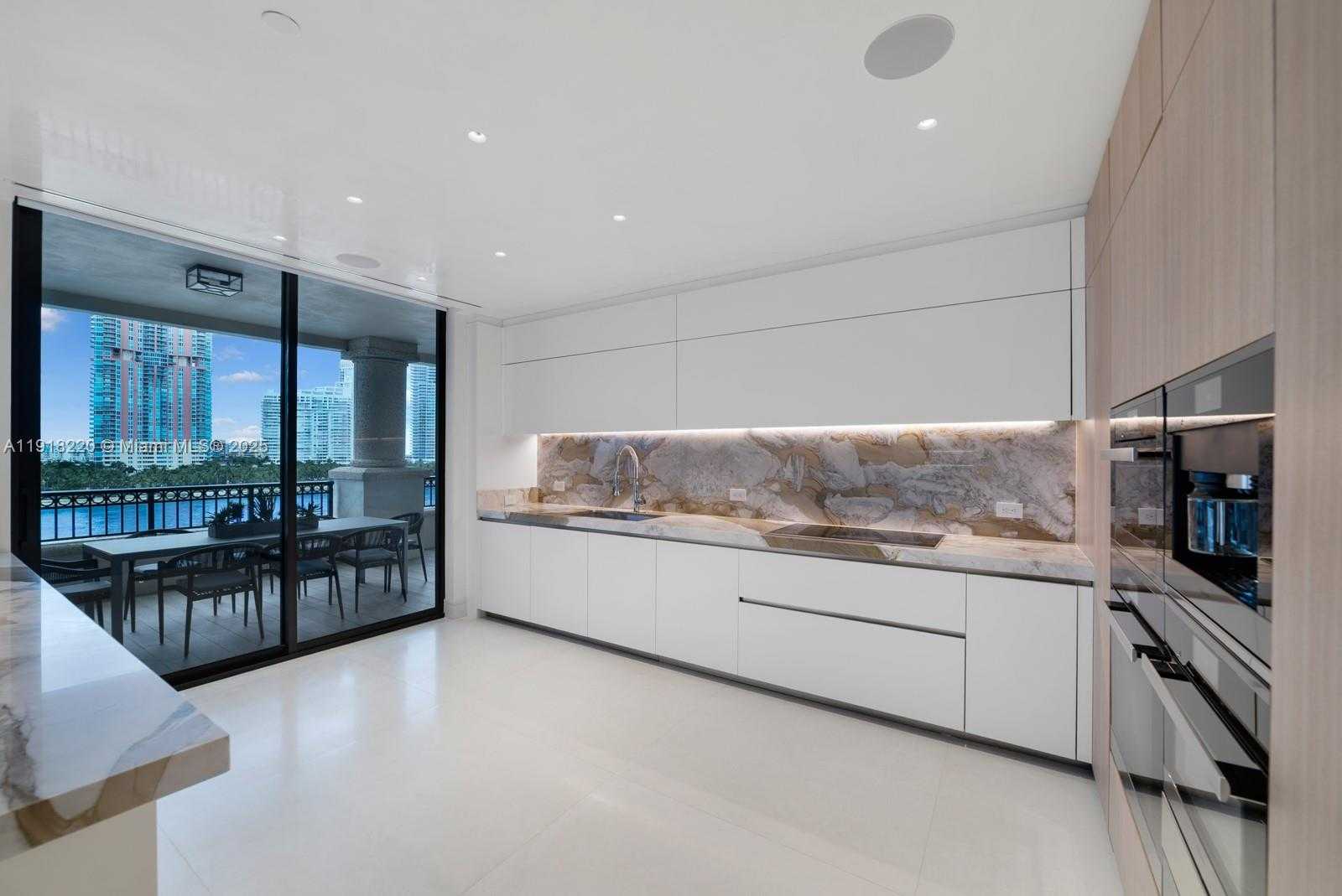 Small Image of 6800 FISHER ISLAND DR #6864, Miami Beach Number 25