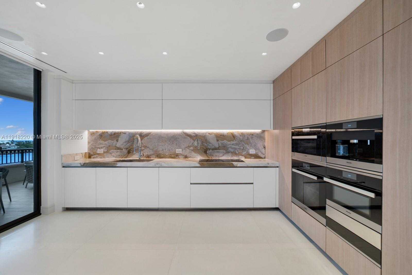 Small Image of 6800 FISHER ISLAND DR #6864, Miami Beach Number 26