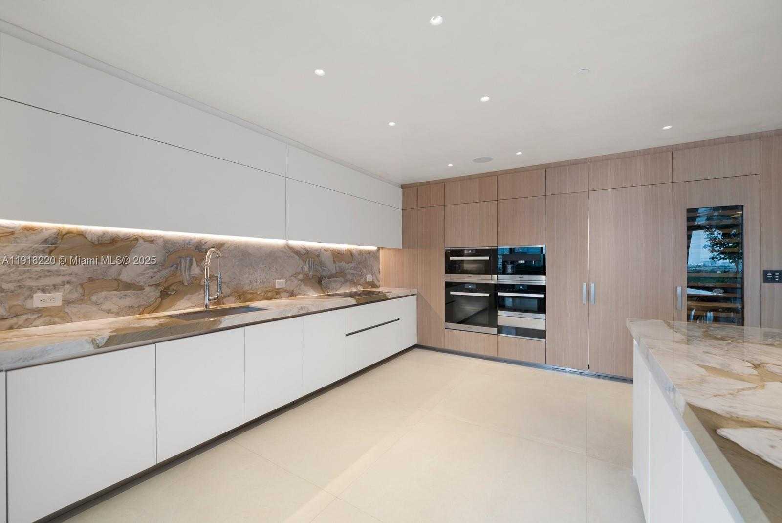 Small Image of 6800 FISHER ISLAND DR #6864, Miami Beach Number 27