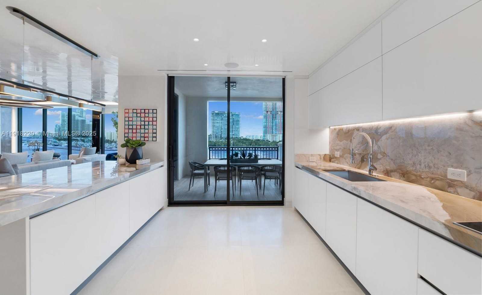 Small Image of 6800 FISHER ISLAND DR #6864, Miami Beach Number 28