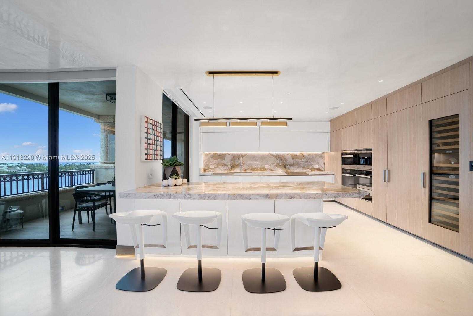 Small Image of 6800 FISHER ISLAND DR #6864, Miami Beach Number 29