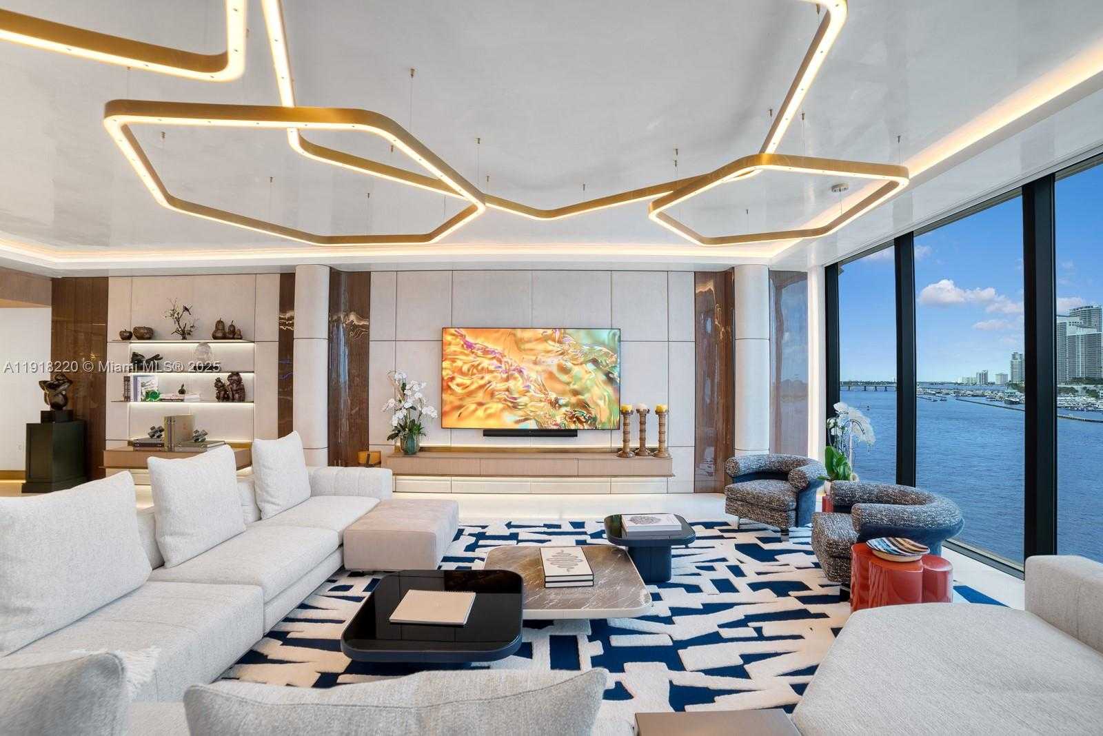 Small Image of 6800 FISHER ISLAND DR #6864, Miami Beach Number 3