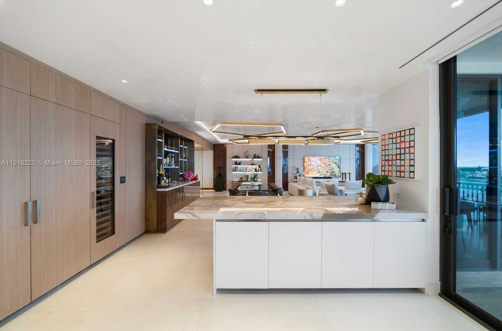 Small Image of 6800 FISHER ISLAND DR #6864, Miami Beach Number 7