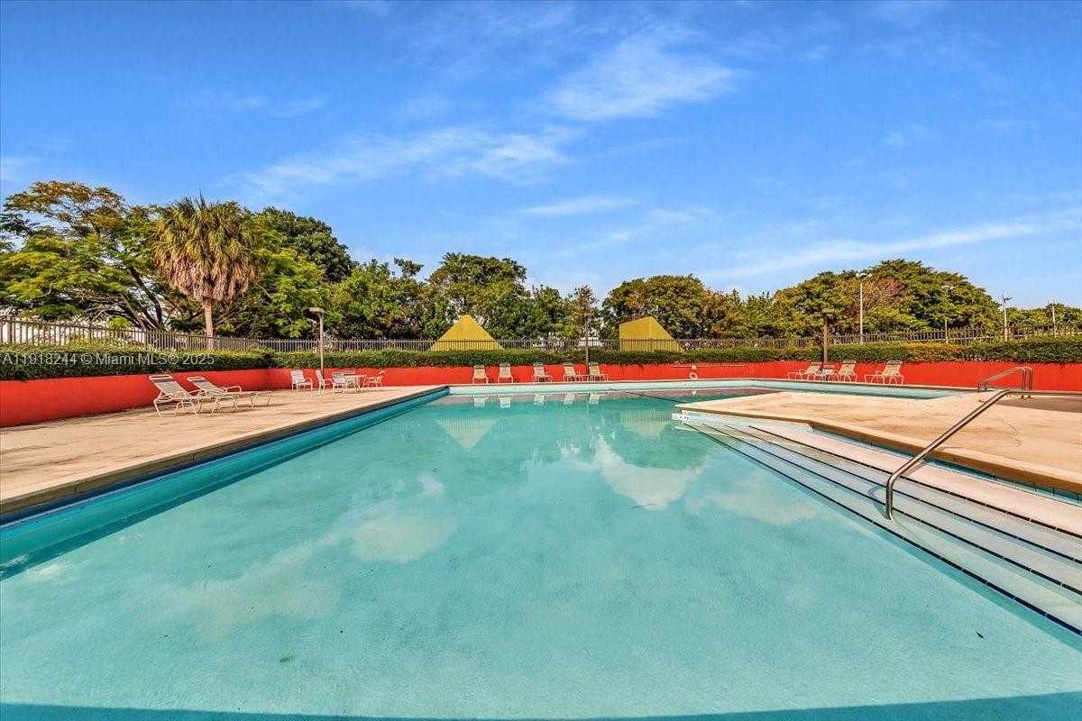 Small Image of 8850 SOUTH WEST 123RD CT #H201, Miami Number 25