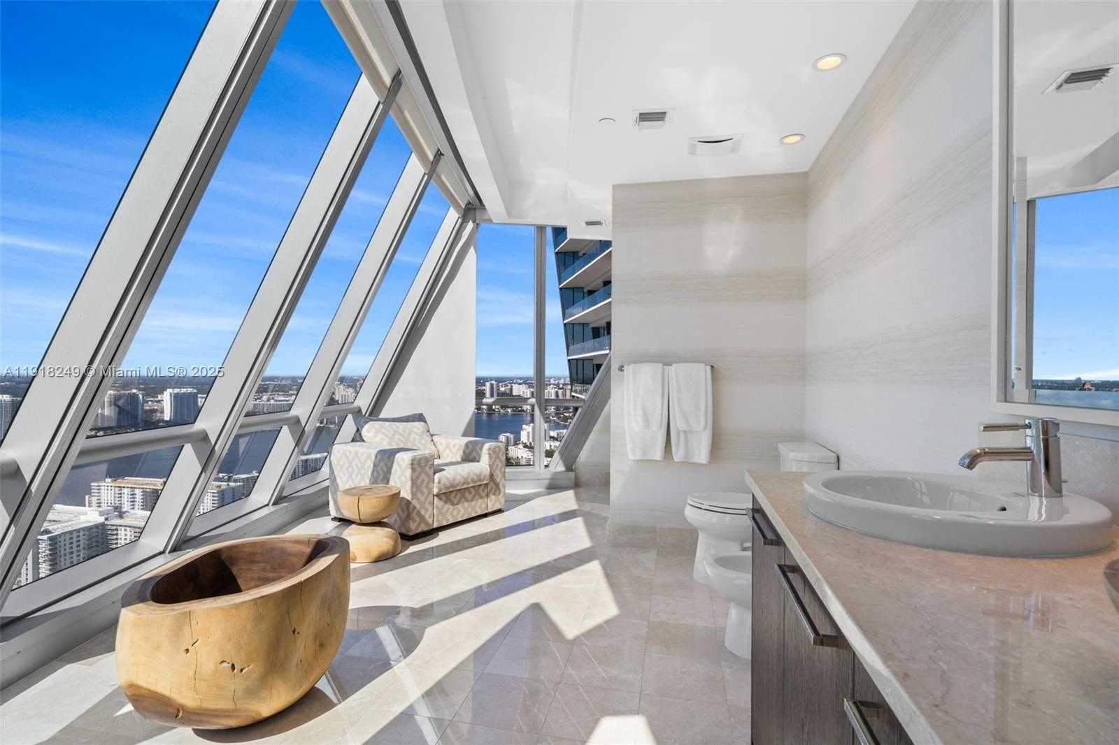 Small Image of 17121 COLLINS AVE #4806, Sunny Isles Beach Number 15