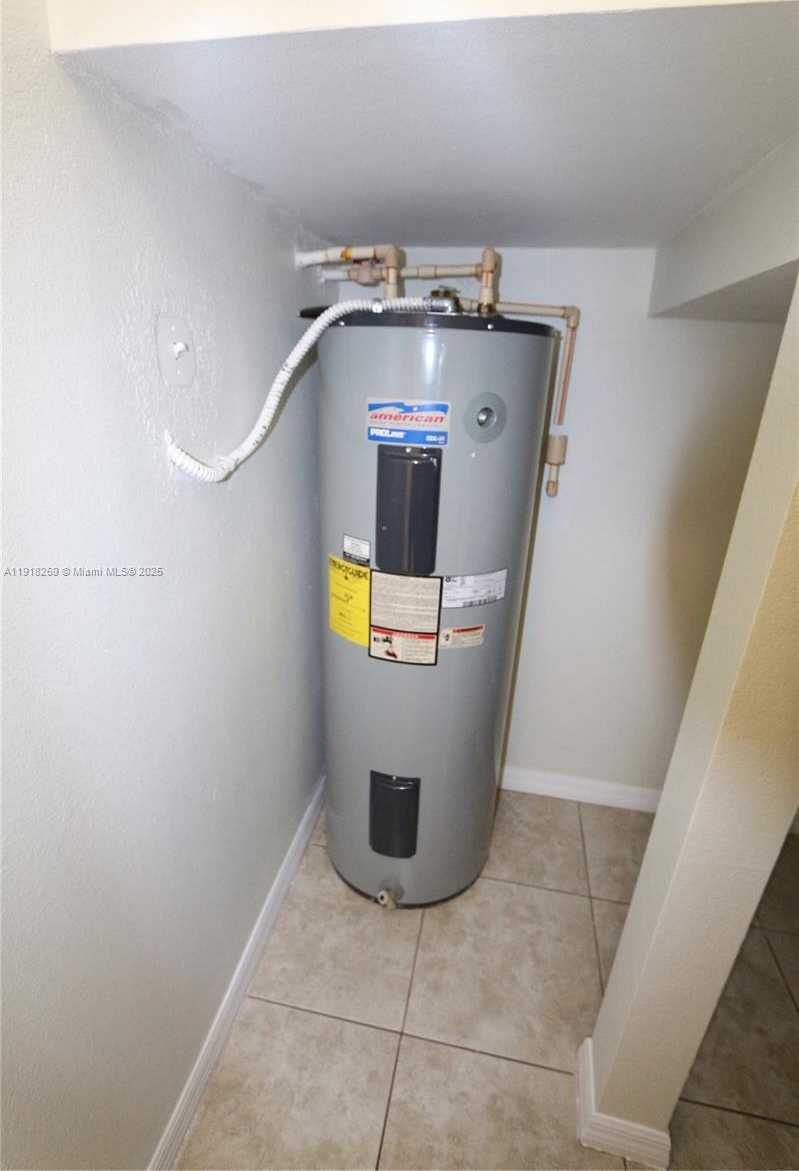 Small Image of 15276 SOUTH WEST 88TH TER, Miami Number 11