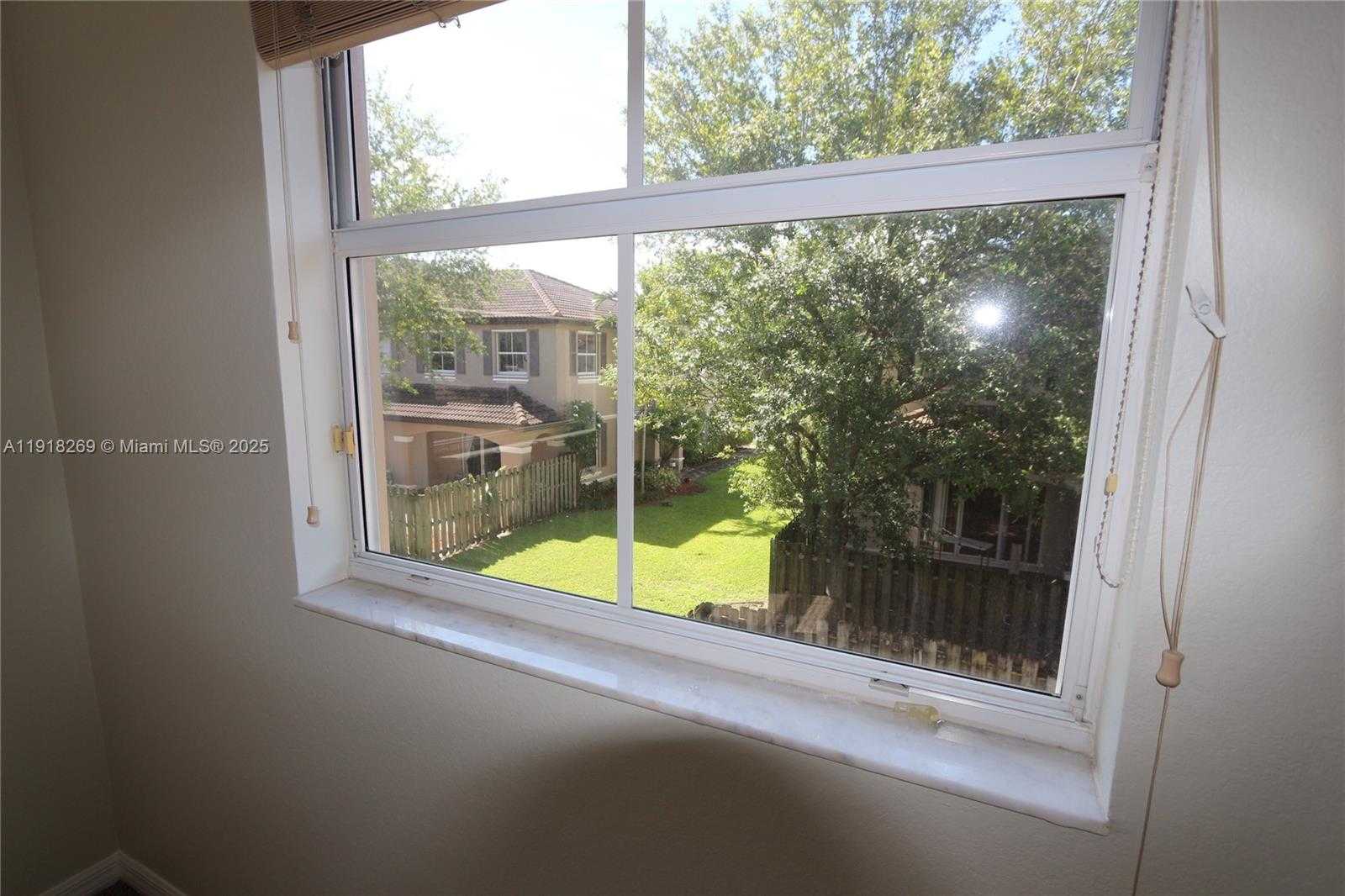 Small Image of 15276 SOUTH WEST 88TH TER, Miami Number 22