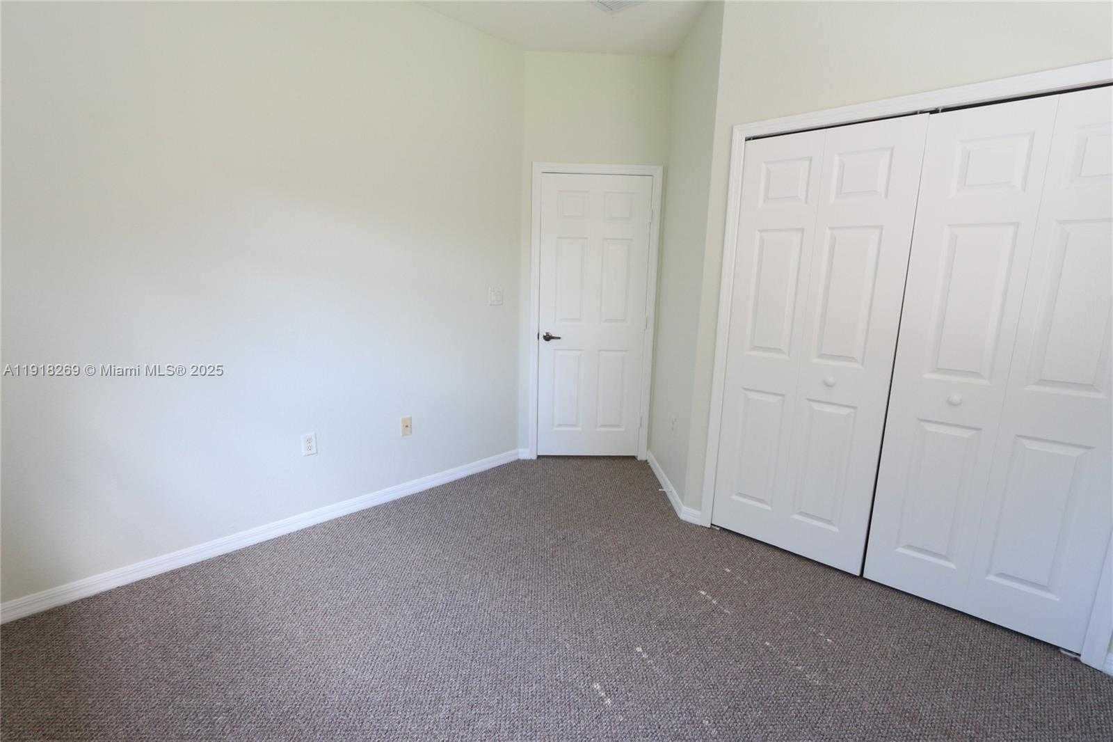 Small Image of 15276 SOUTH WEST 88TH TER, Miami Number 26