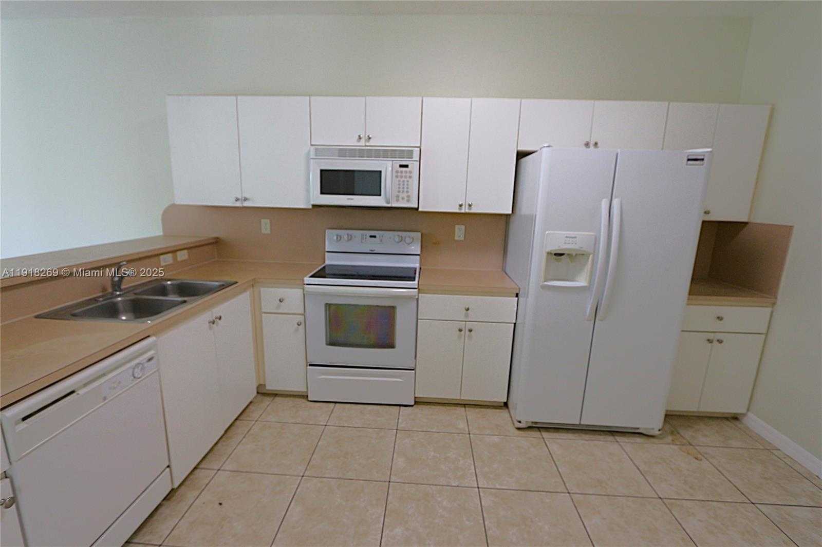 Small Image of 15276 SOUTH WEST 88TH TER, Miami Number 5