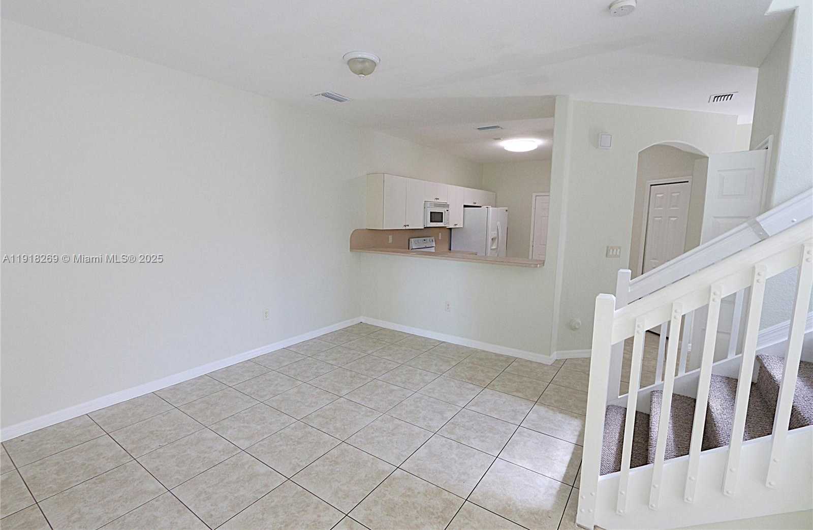 Small Image of 15276 SOUTH WEST 88TH TER, Miami Number 7