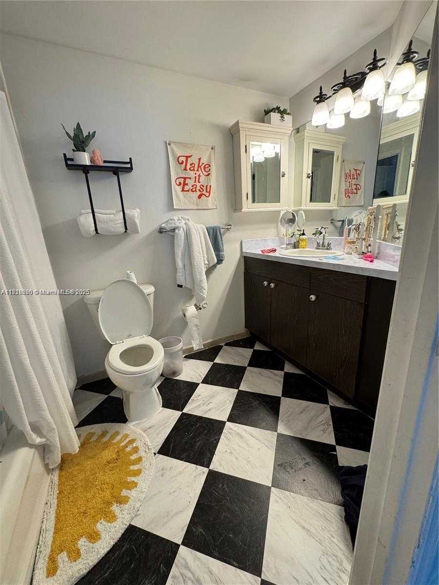 Small Image of 1250 SOUTH MIAMI AVE #2214, Miami Number 11