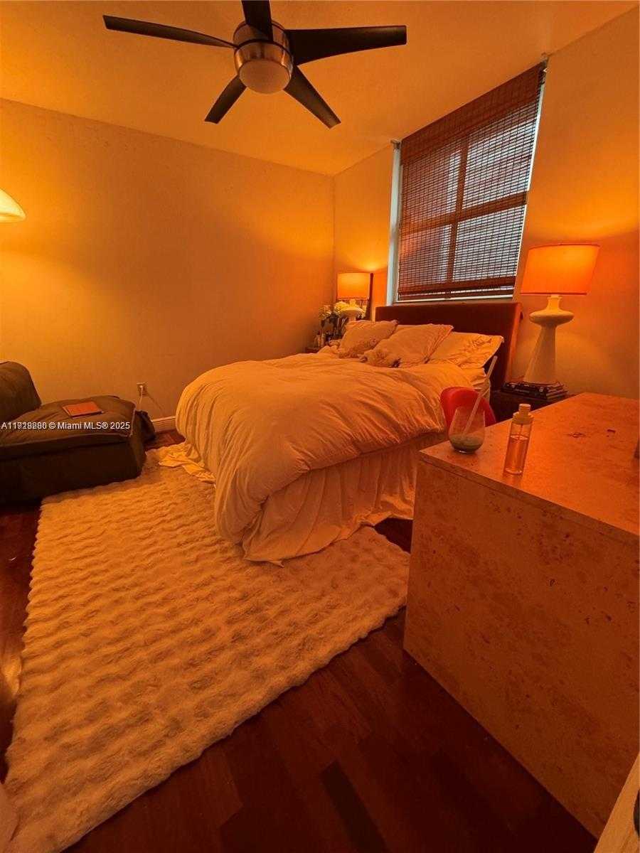 Small Image of 1250 SOUTH MIAMI AVE #2214, Miami Number 7