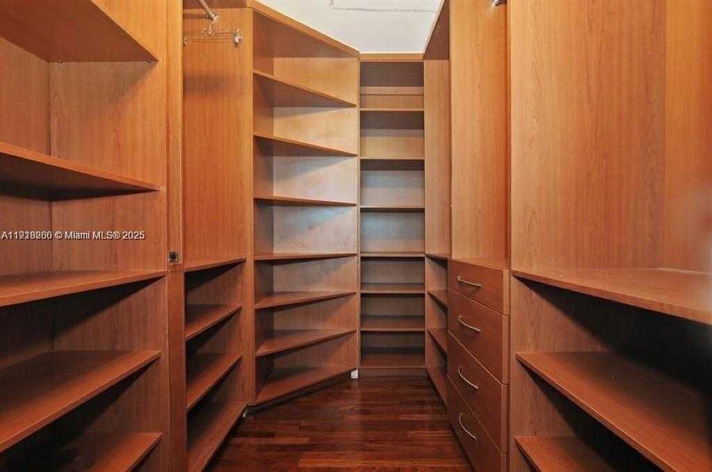 Small Image of 1250 SOUTH MIAMI AVE #2214, Miami Number 8