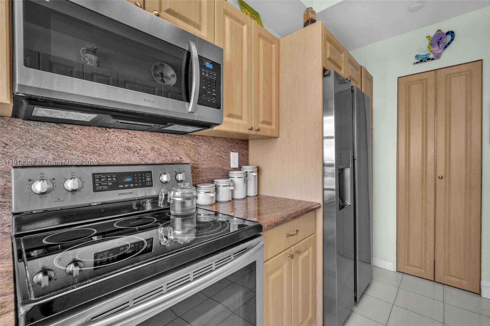 Imagen de Pequeño Objeto