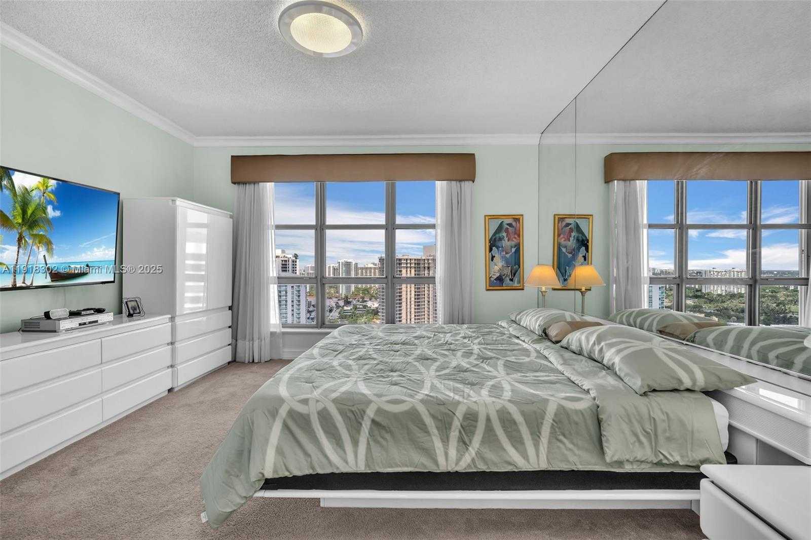 Imagen de Pequeño Objeto