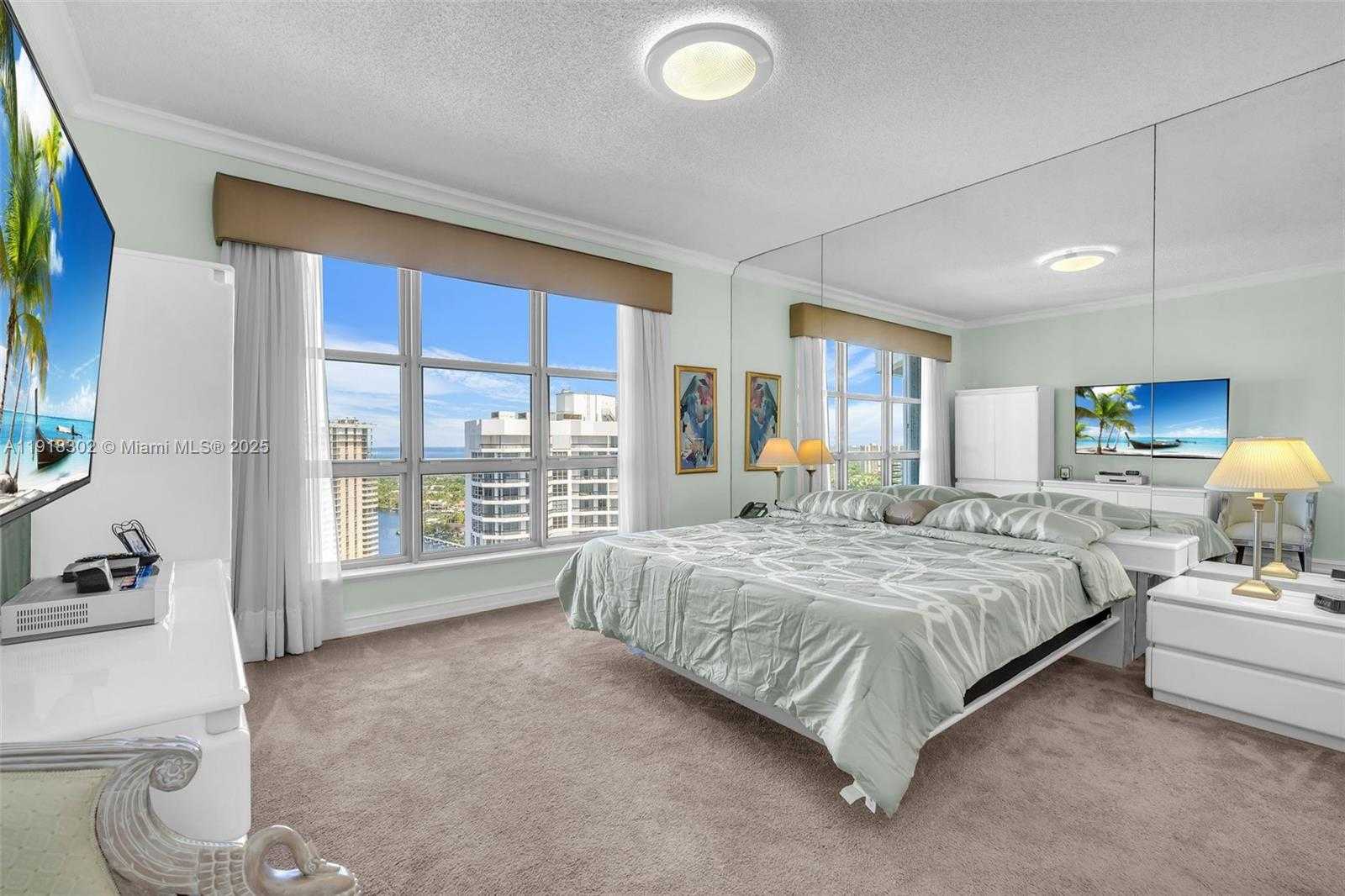 Imagen de Pequeño Objeto