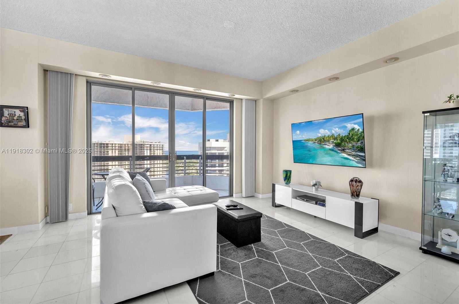 Imagen de Pequeño Objeto