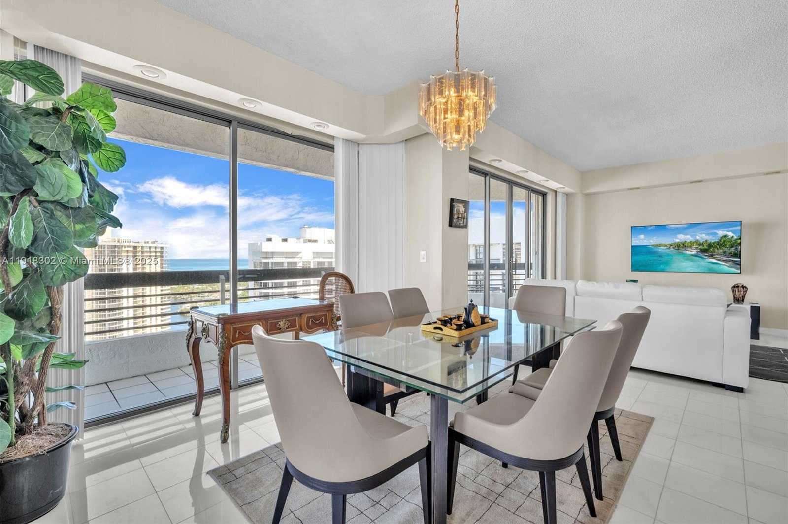 Imagen de Pequeño Objeto