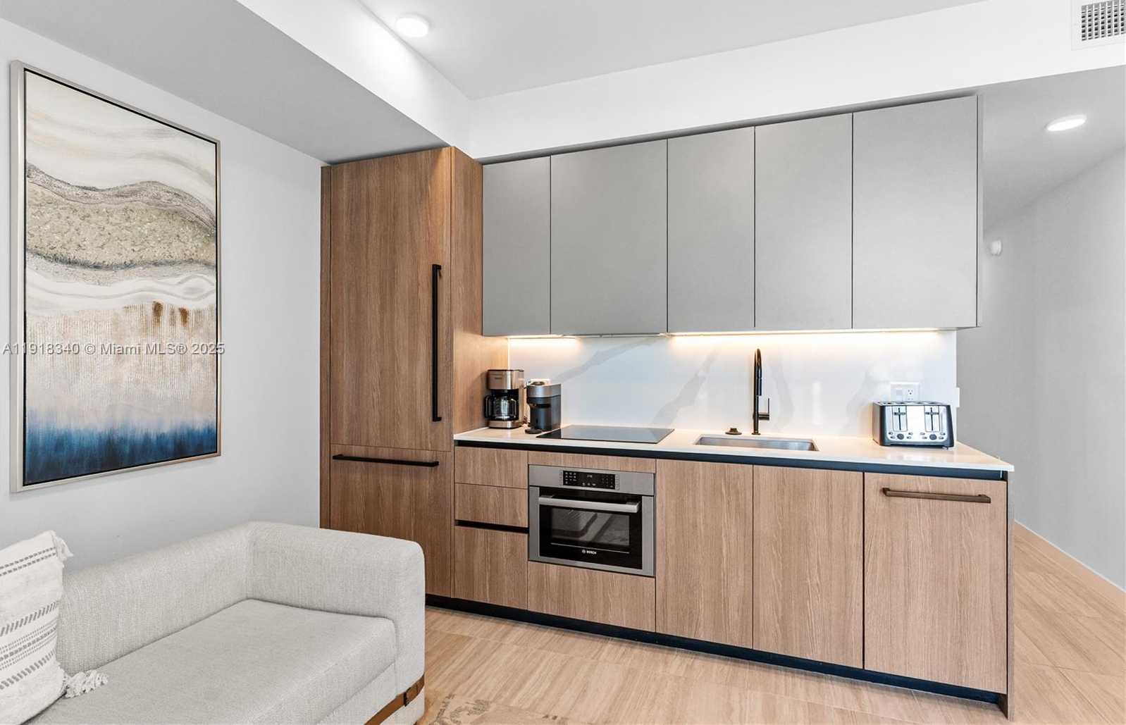 Small Image of 580 72ND #711, Miami Beach Number 5