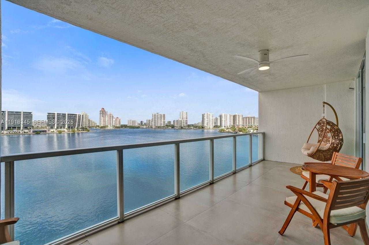 Small Image of 18100 NORTH BAY RD #909, Sunny Isles Beach Number 2