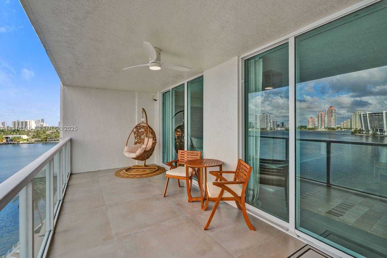 Small Image of 18100 NORTH BAY RD #909, Sunny Isles Beach Number 34