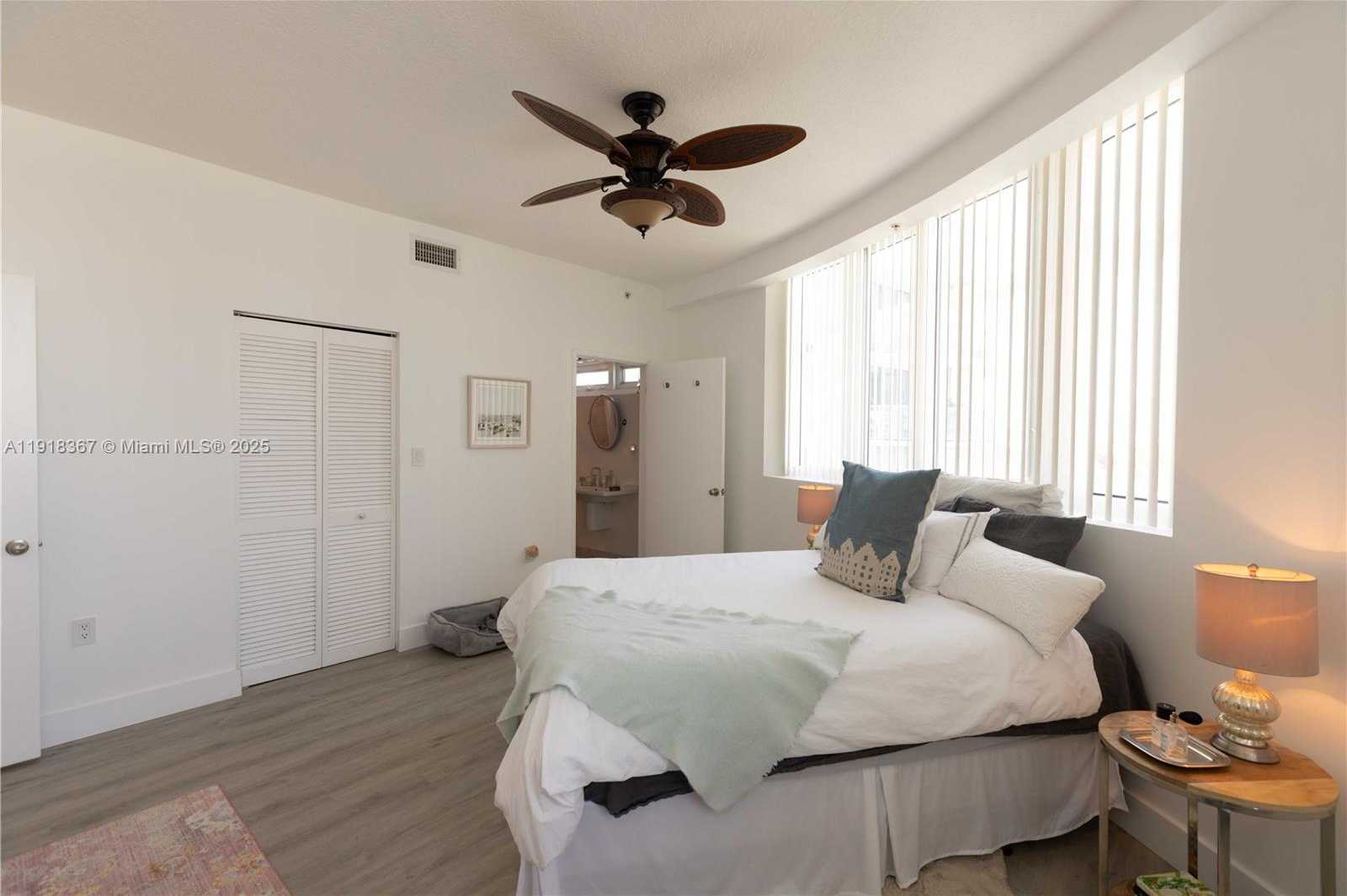 Small Image of 6580 INDIAN CREEK DR #310, Miami Beach Number 24