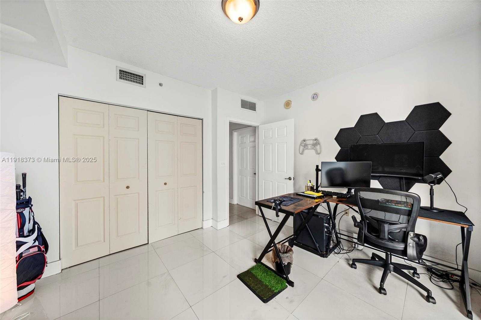 Small Image of 275 NORTH EAST 18TH ST #708, Miami Number 16