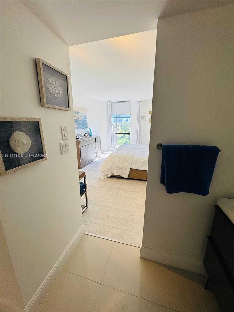 Imagen de Pequeño Objeto