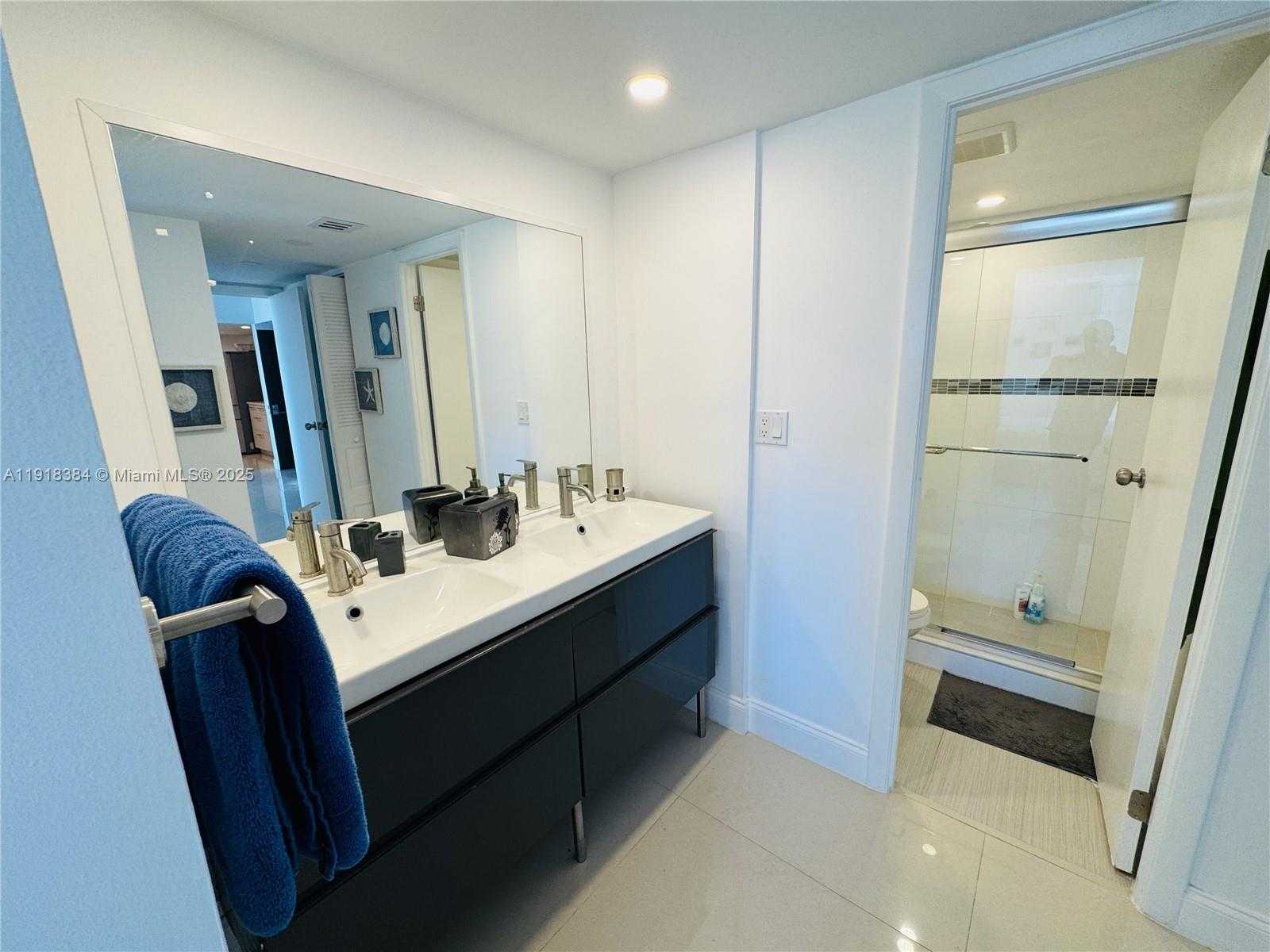 Imagen de Pequeño Objeto