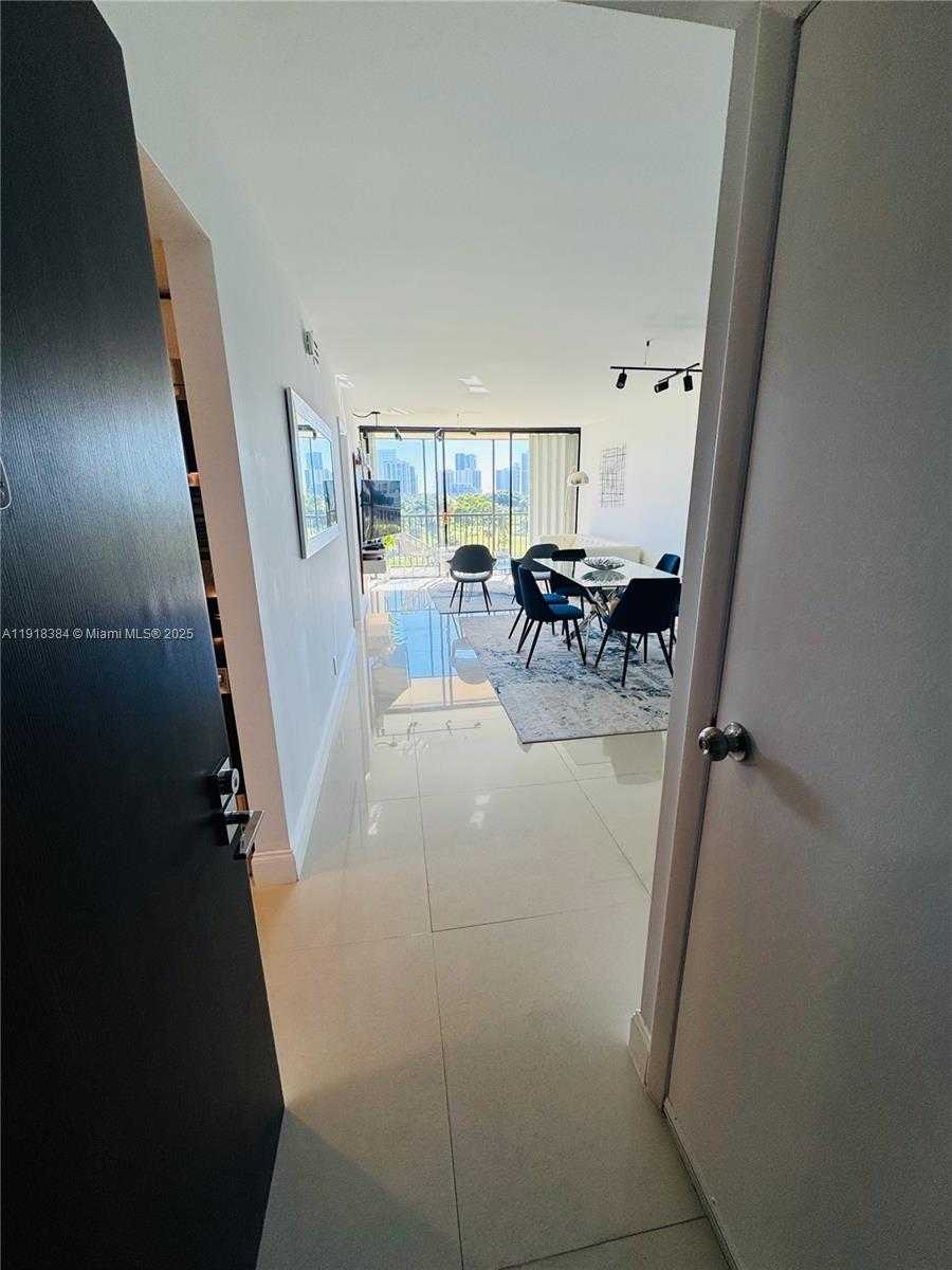 Imagen de Pequeño Objeto