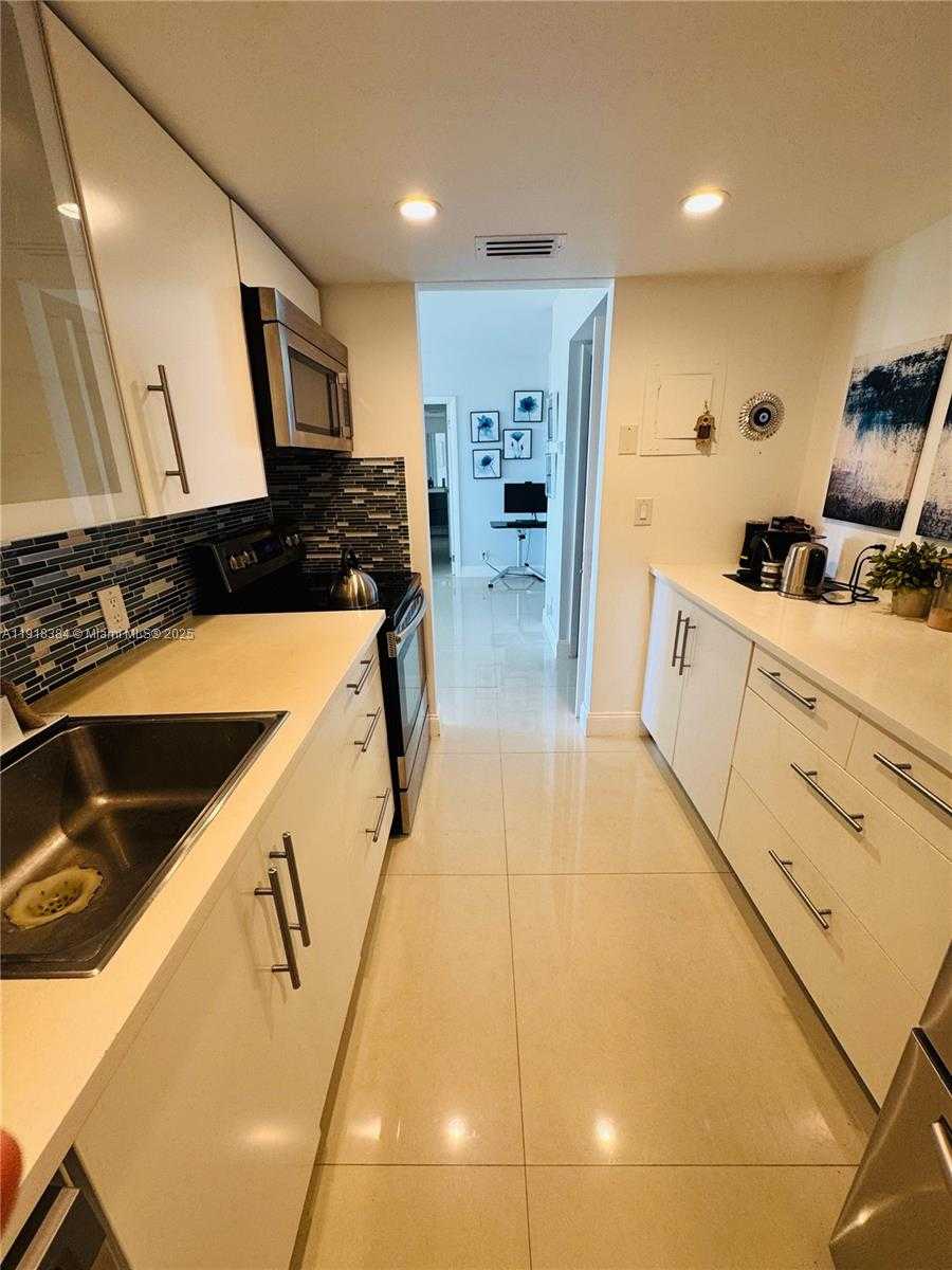 Imagen de Pequeño Objeto