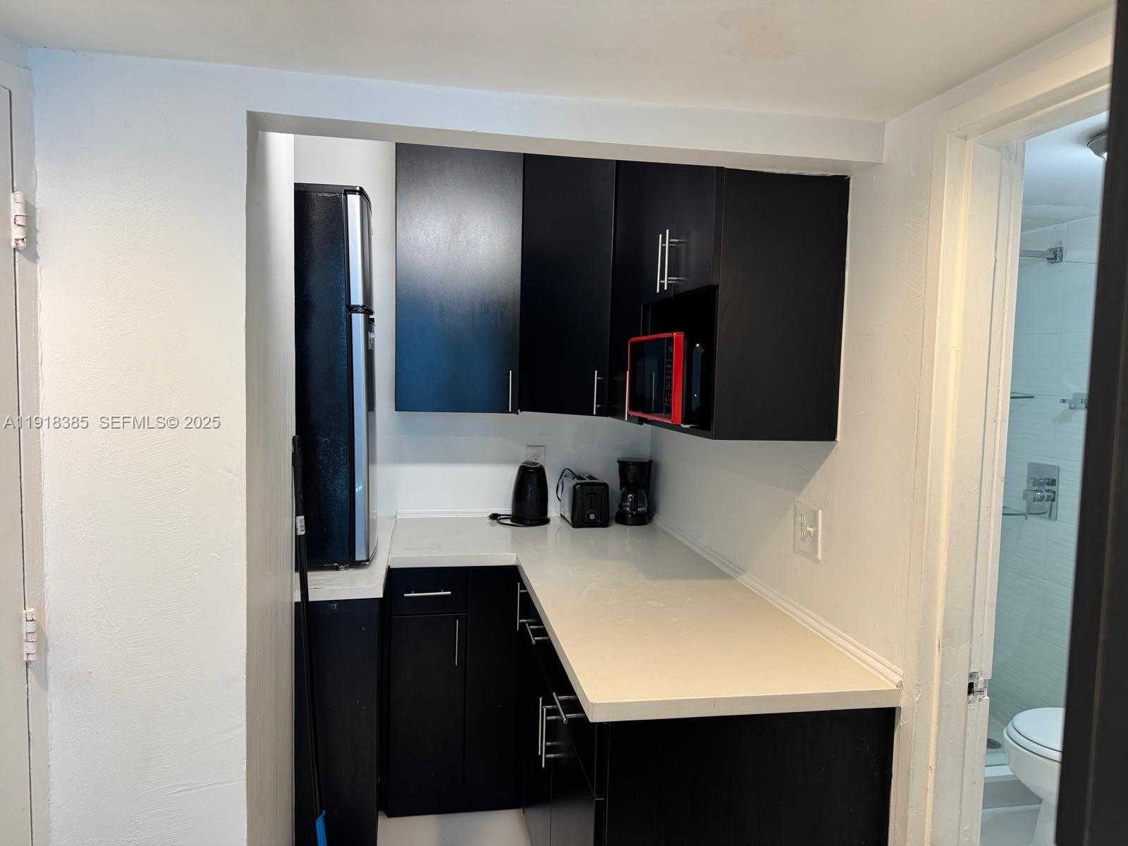 Small Image of 5445 COLLINS AVE #915, Miami Beach Number 5
