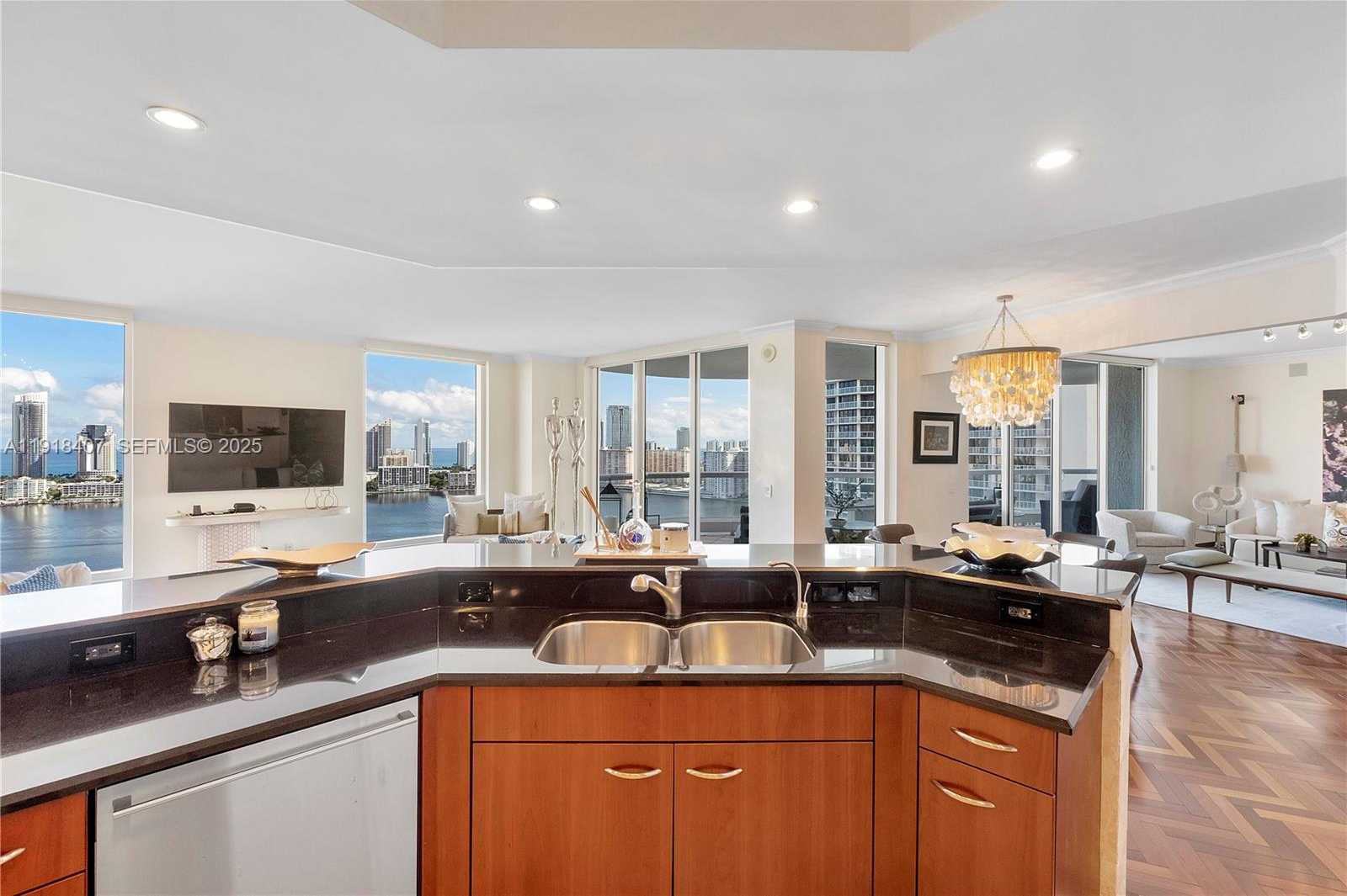 Small Image of 6000 ISLAND BLVD #2406, Aventura Number 17