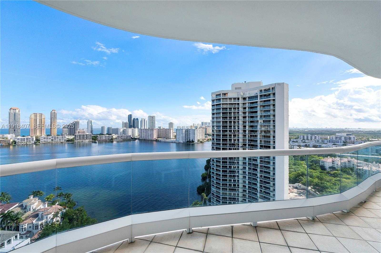 Small Image of 6000 ISLAND BLVD #2406, Aventura Number 3