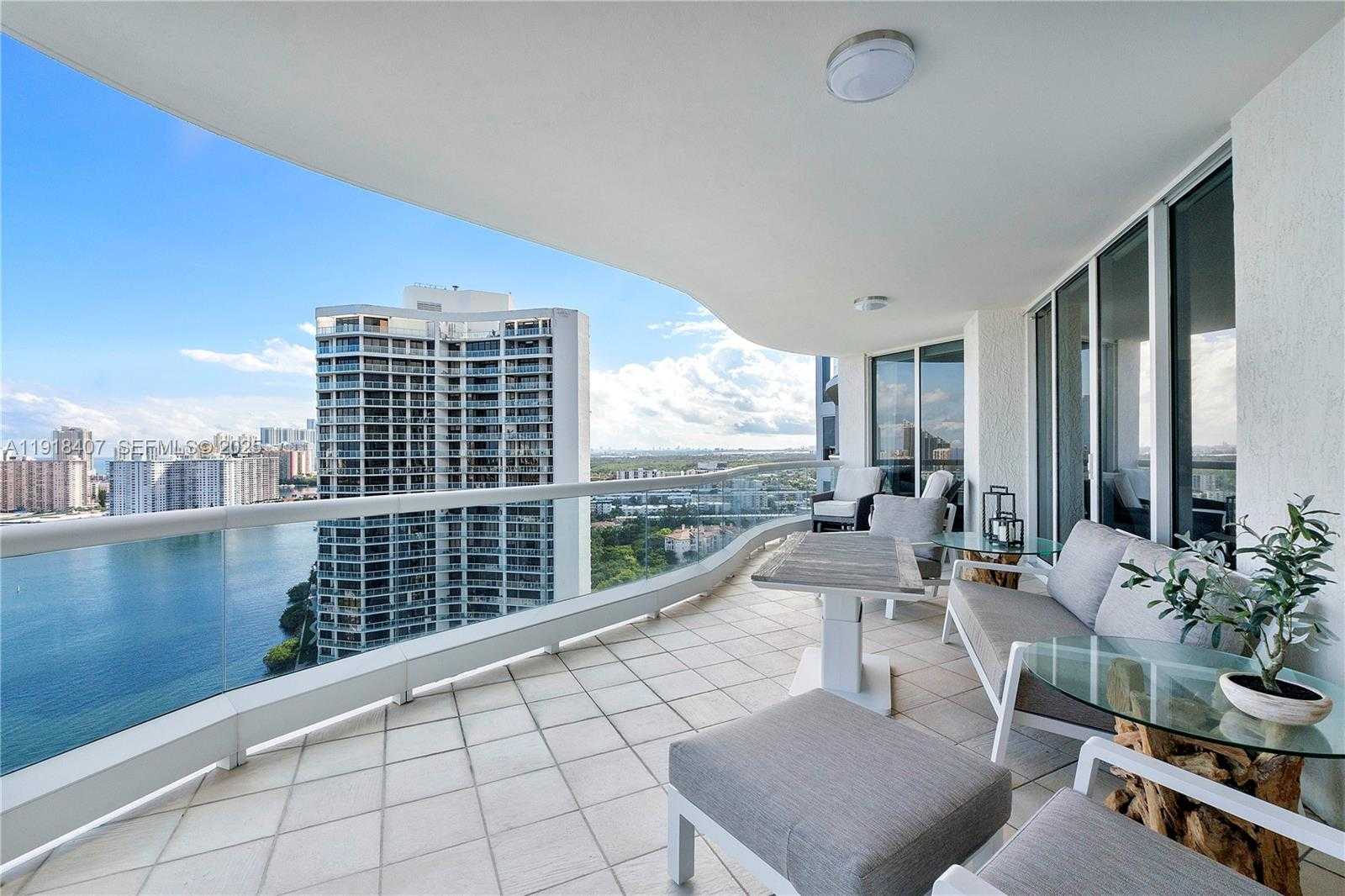 Small Image of 6000 ISLAND BLVD #2406, Aventura Number 5