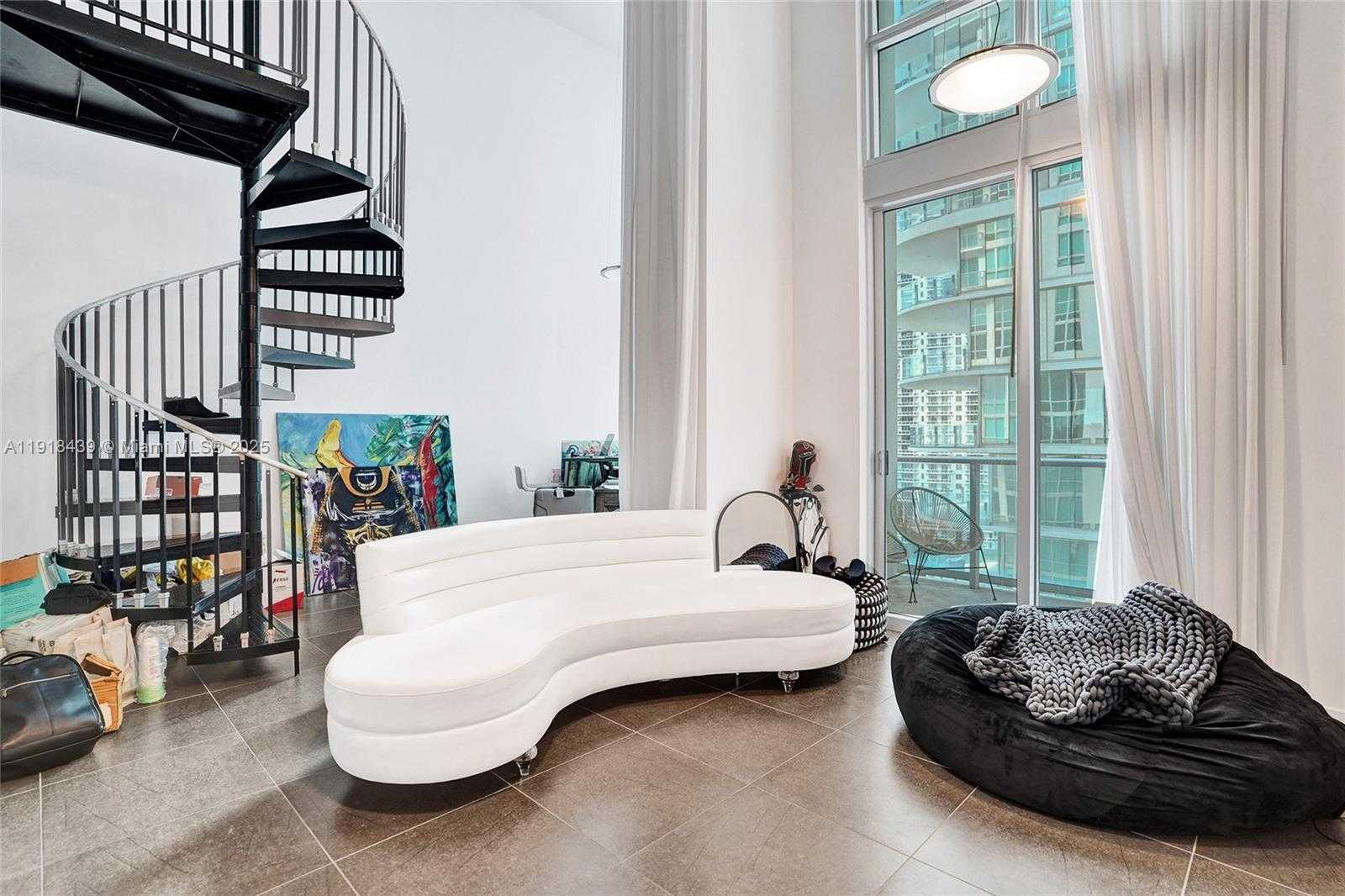 Small Image of 300 SOUTH BISCAYNE BLVD #L-1206, Miami Number 1