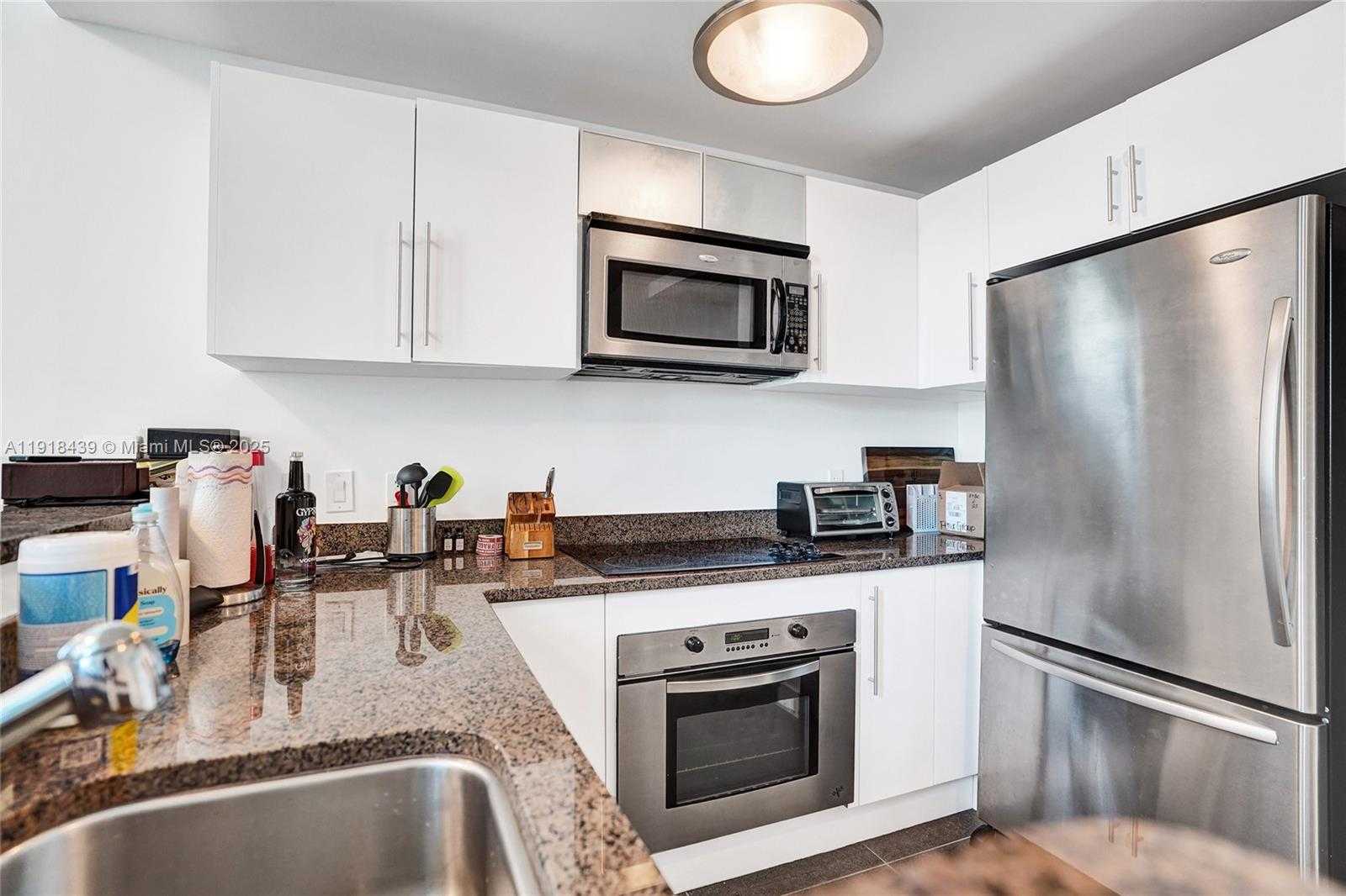 Small Image of 300 SOUTH BISCAYNE BLVD #L-1206, Miami Number 10