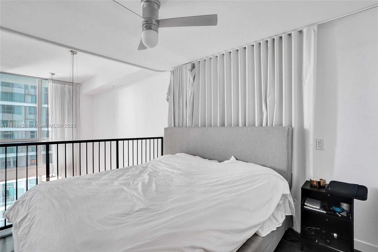 Small Image of 300 SOUTH BISCAYNE BLVD #L-1206, Miami Number 13