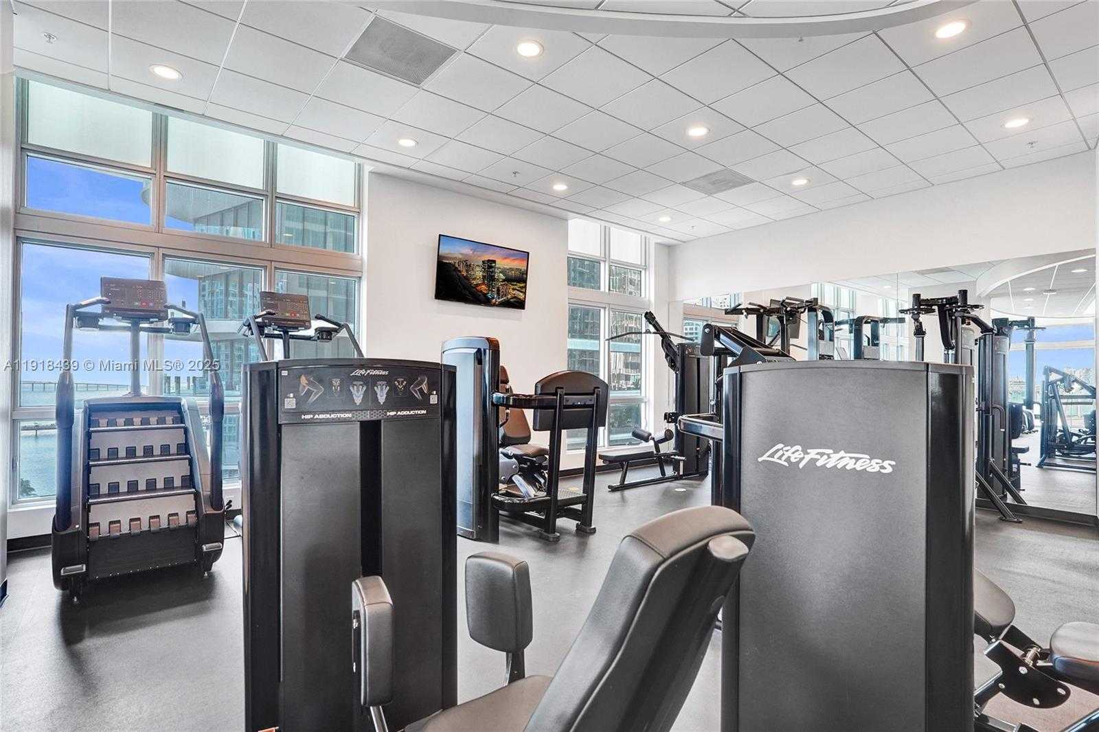 Small Image of 300 SOUTH BISCAYNE BLVD #L-1206, Miami Number 31