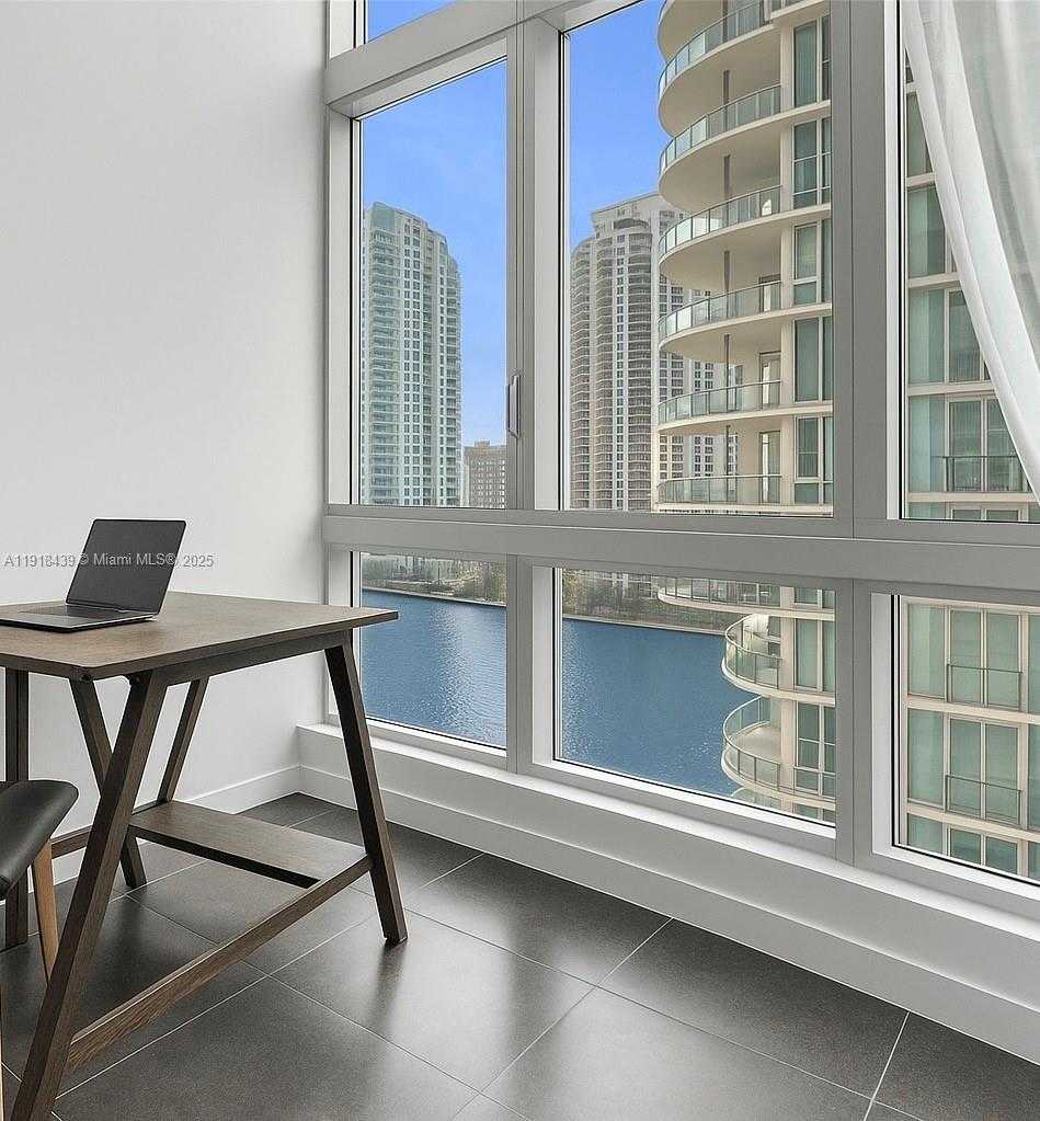 Small Image of 300 SOUTH BISCAYNE BLVD #L-1206, Miami Number 40