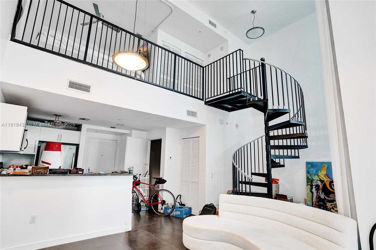 Small Image of 300 SOUTH BISCAYNE BLVD #L-1206, Miami Number 6