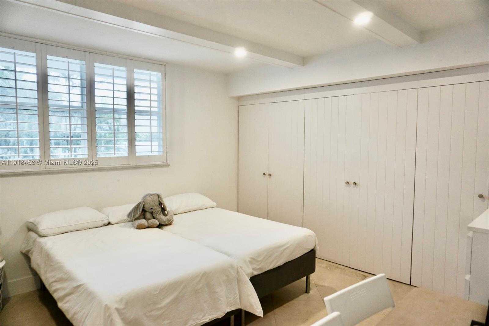 Small Image of 605 OCEAN DR #2L, Key Biscayne Number 20