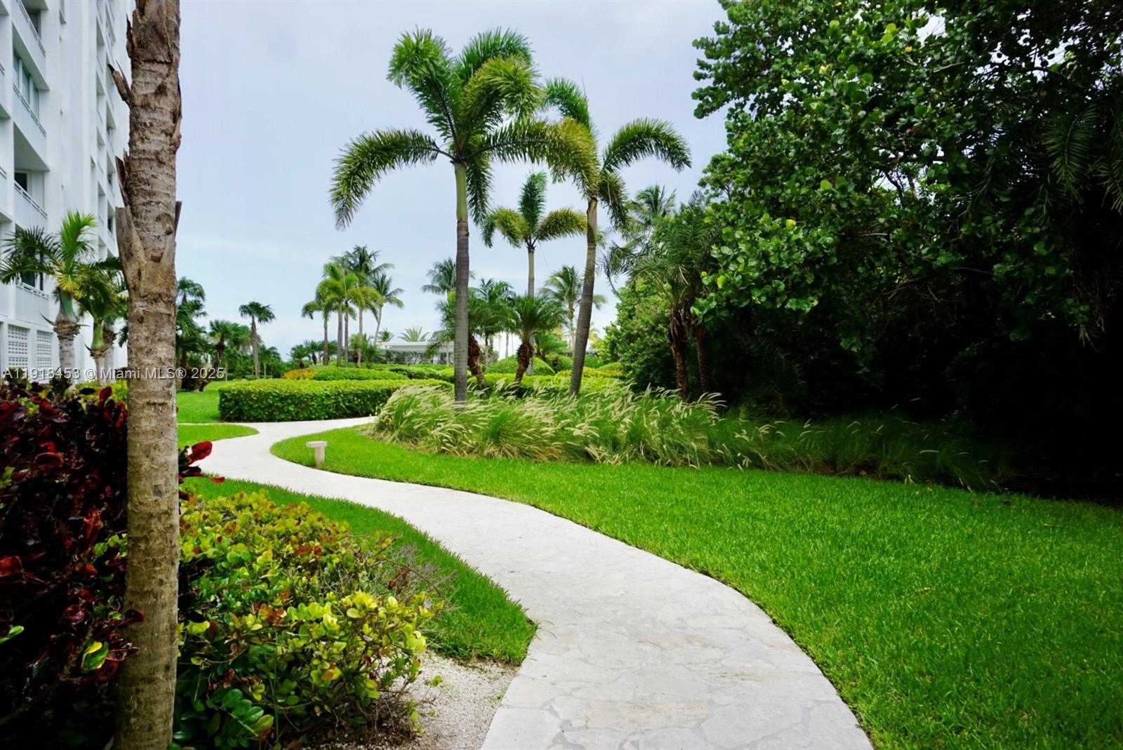 Small Image of 605 OCEAN DR #2L, Key Biscayne Number 29