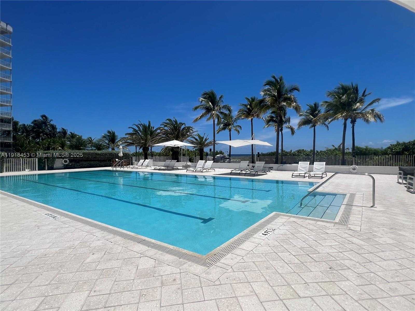 Small Image of 605 OCEAN DR #2L, Key Biscayne Number 32